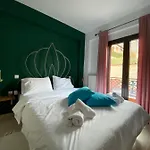Dominique Meteora House *