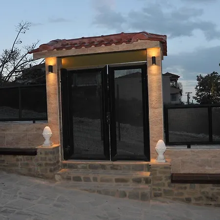 شقة Dominique Meteora House كالامباكا