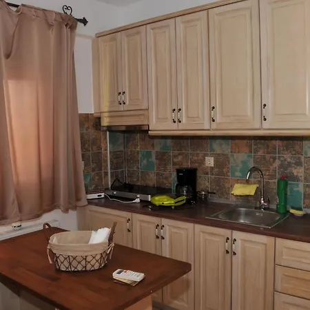 Dominique Meteora House