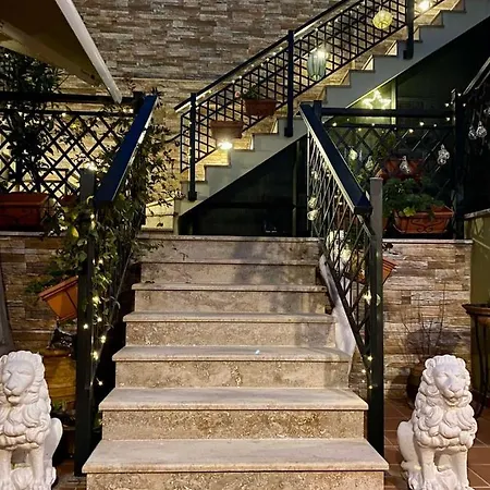 Dominique Meteora House