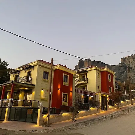 Dominique Meteora House *