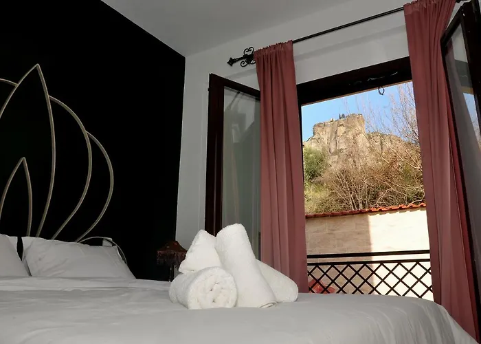Dominique Meteora House شقة كالامباكا