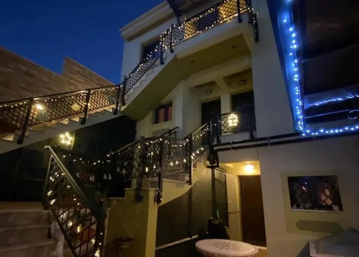 شقة Dominique Meteora House كالامباكا