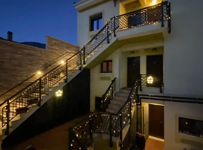 Dominique Meteora House شقة كالامباكا