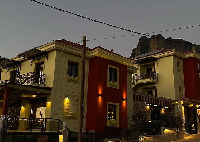Dominique Meteora House كالامباكا