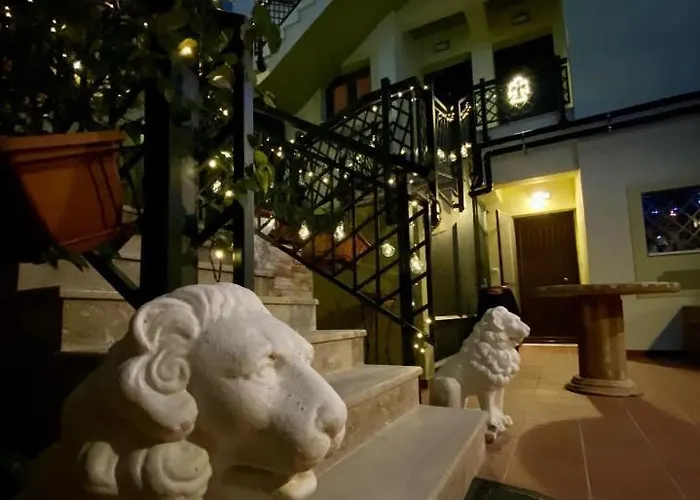 Dominique Meteora House *